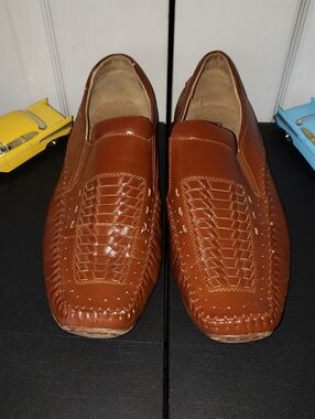 Evergreen Men's Tan Woven Slip-On Leather Loafers